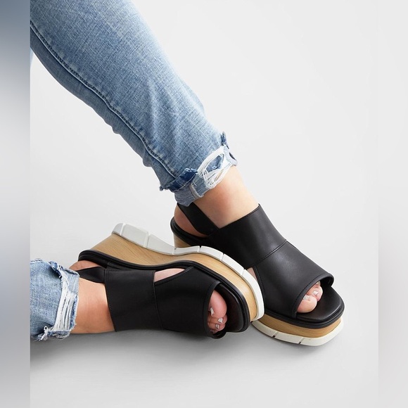 SOREL women’s Joanie III Slingback Wedge Sandal - Picture 6 of 9